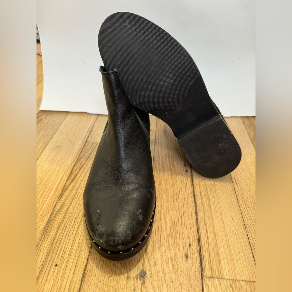 Steve madden studded flat bootie